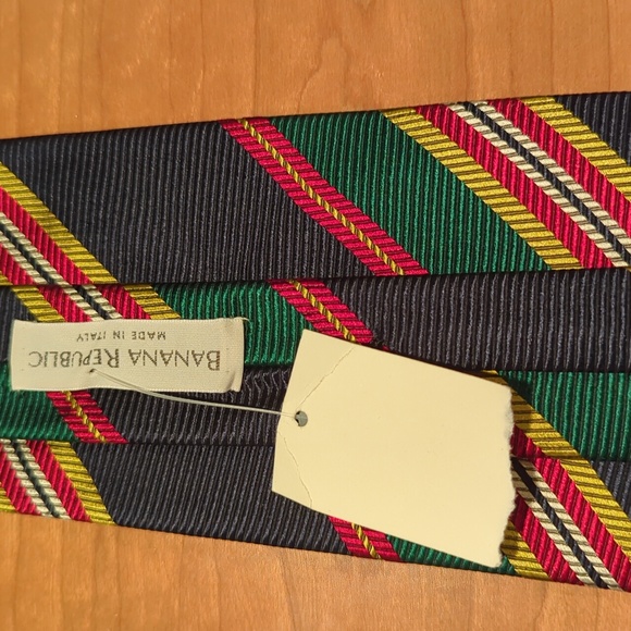 Classic banana Republic rep striped tie in blue, green red & yellow. New. - Picture 2 of 3